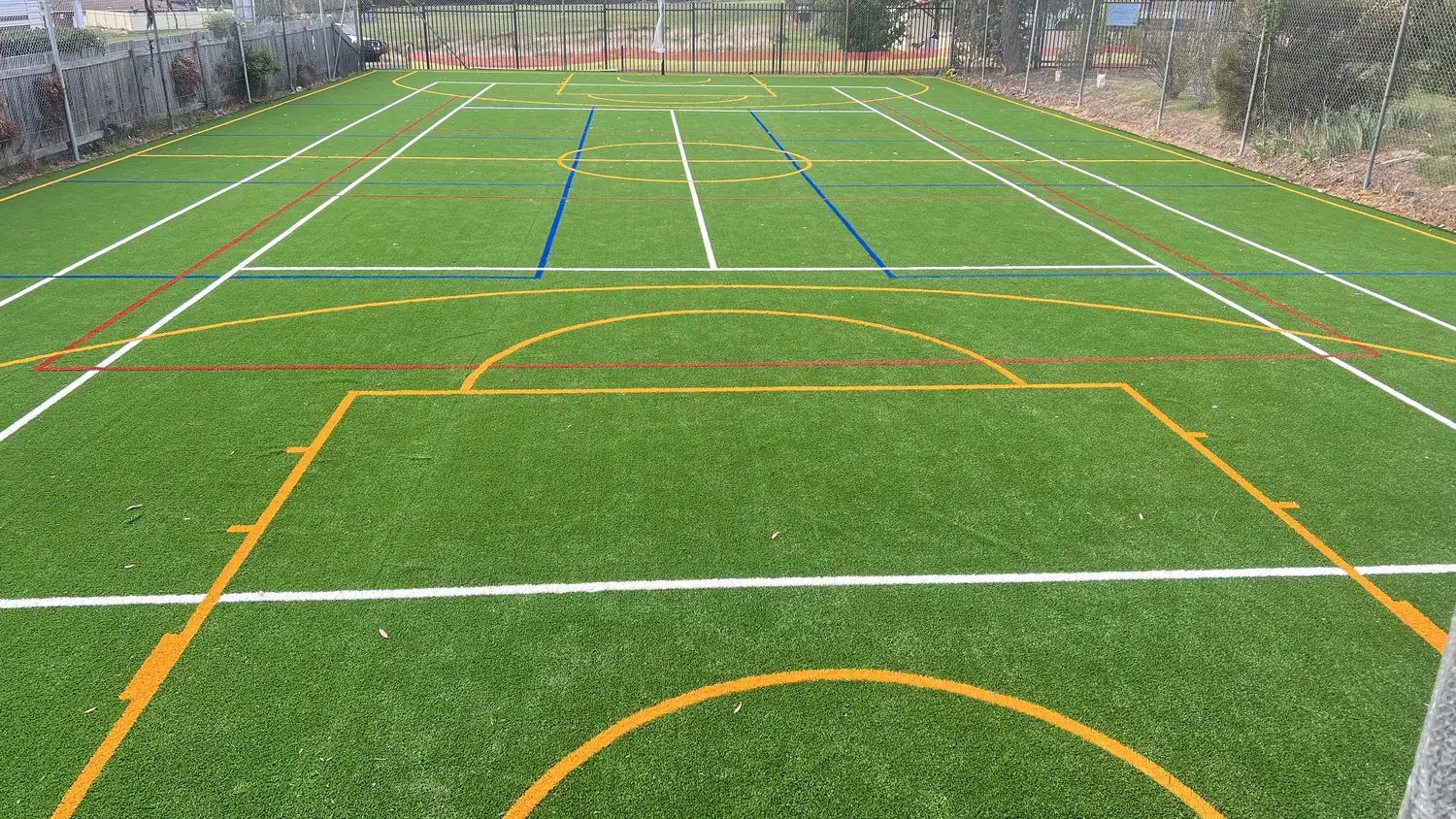 Synthetic turf court with multi-sport line markings for basketball, netball and tennis — JL Turf Group